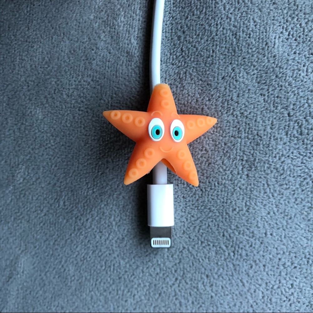 3/$25 ~ Starfish Cord Protector ~ Brand New!